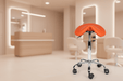 Ergonomische Kapperskruk - Oranje - KS Medical Group