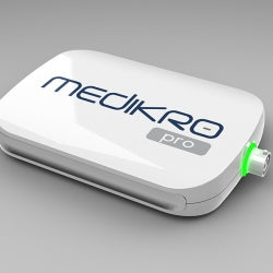 Medikro Pro Spirometer Starter package with syringe