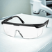 Veiligheidsbril voor laserklinieken naast een ipl machine voor laser ontharing met ultrasound gel 