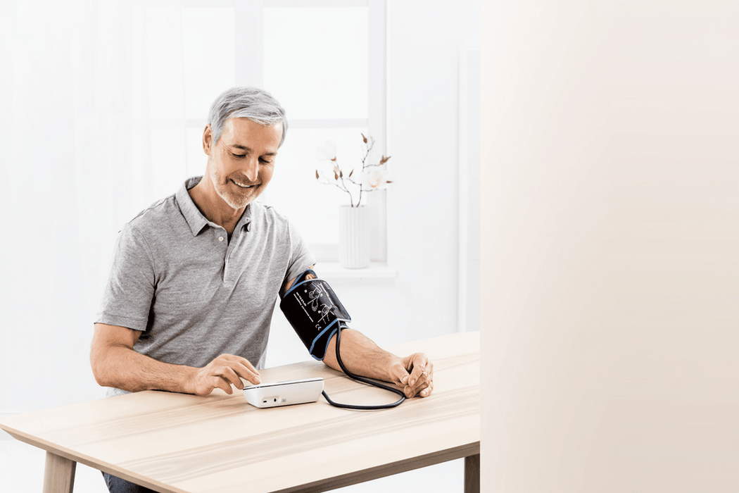 Veroval Duo Control - bovenarm bloeddrukmeter - maat M - 22 - 32cm - KS Medical Group